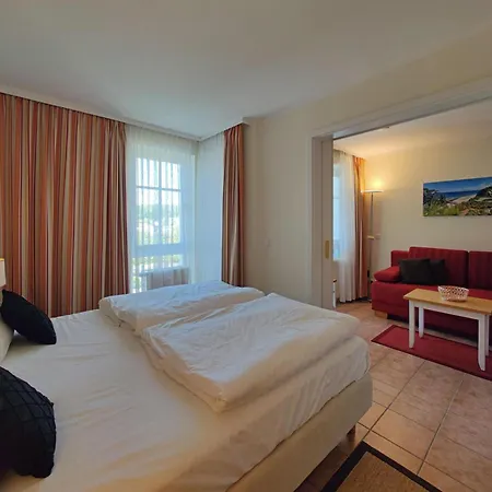 Apartment 367, Seepark *